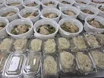 징검다리봉사단, 생닭 100마리 푹 고아냈다. 취약계층 100가구에 삼계탕 전달