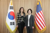 추미애, 미시간 주지사와 첫 단독 회동… 