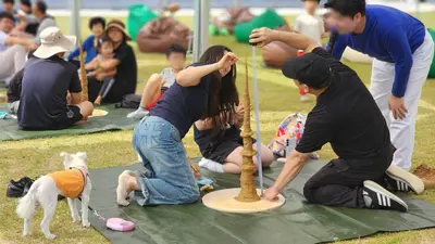 '흙 쌓고 작품 찾고'… 2026 경기도자비엔날레, 이천 경기도자미술관 잔디광장에서 풍성한 참여형 이벤트 운영