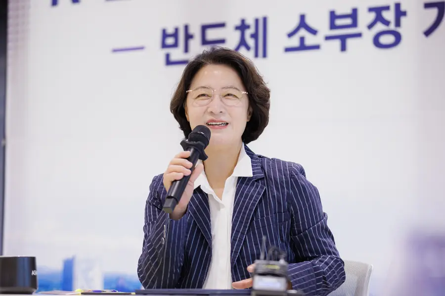 추미애 지사는 이 자리에서 현장소통의 중요성과 대기업과의 상생을 강조하며 이에 대한 노력을 지속하겠다는 뜻을 밝혔다. = 경기도청 제공