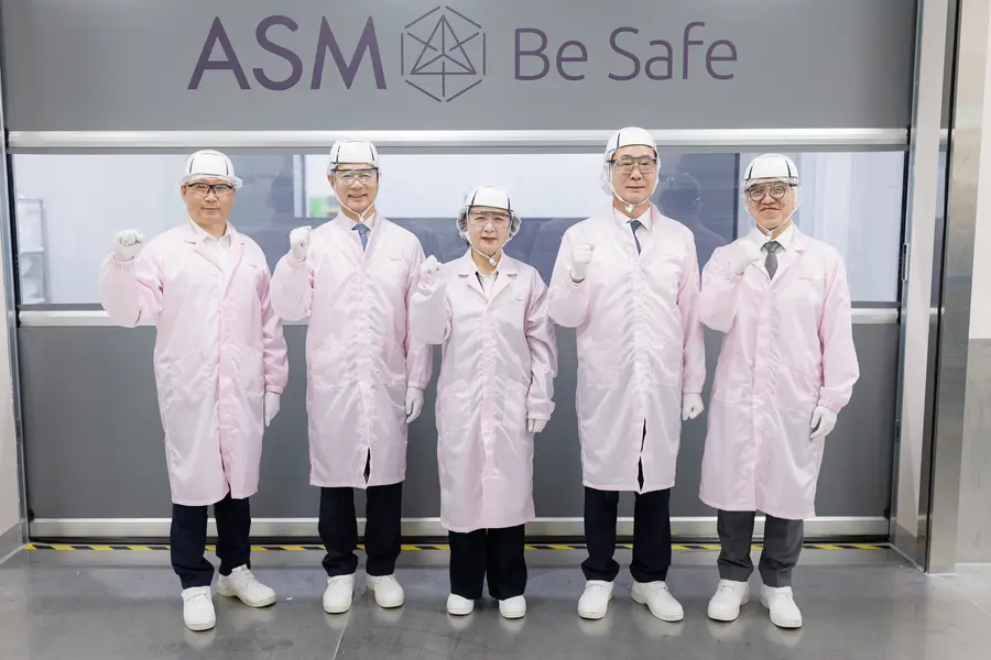 대한민국 반도체 산업의 ‘중심’인 경기도는 ‘반도체 초격차’를 목표로 ASM을 비롯한 글로벌 반도체 기업의 연구개발과 제조 투자가 안정적으로 이어질 수 있도록 지원하고 있다. = 경기도청 제공