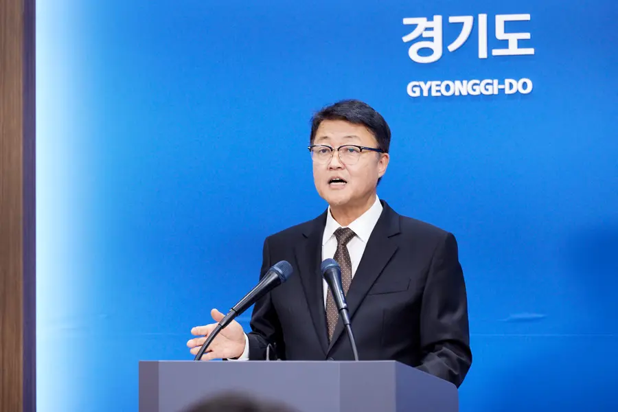 재정위기 극복 전략 TF 활동보고 중인 주형철 경제부지사의 모습이다. = 경기도청 제공